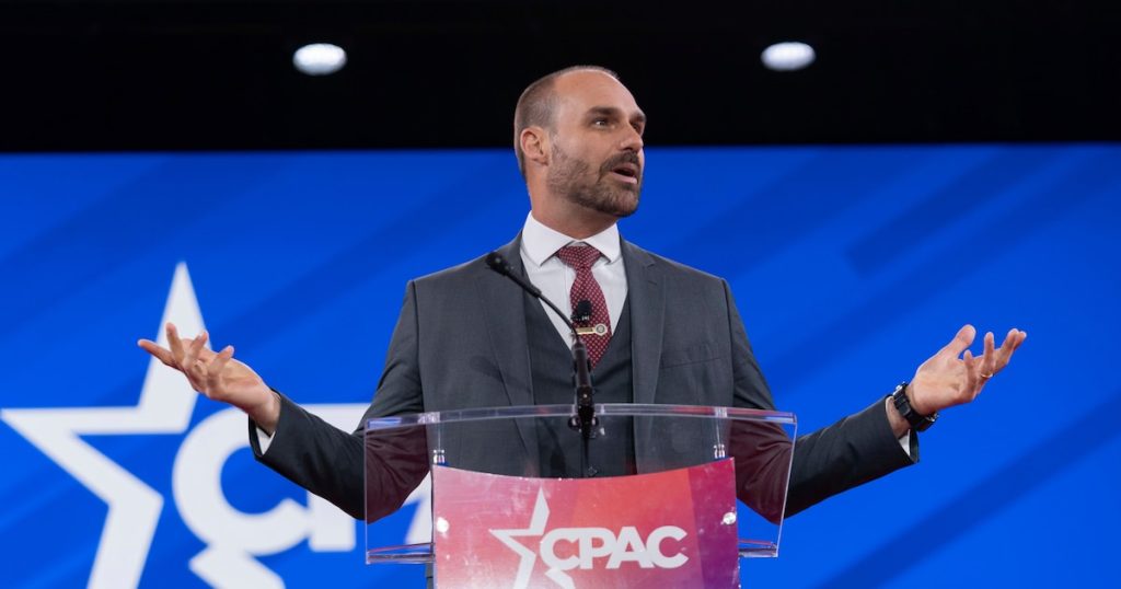 Eduardo Bolsonaro: “Como está creciendo día a día, yo creo que Flávio puede vencer a Lula en primera vuelta”