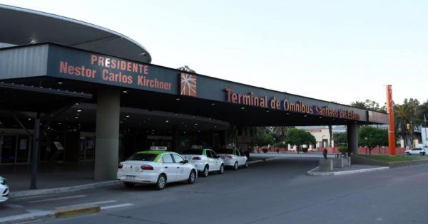 Detuvieron a tres jóvenes con 4 kilos de marihuana ocultos en una encomienda en Santiago del Estero