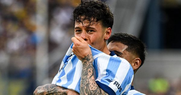 Con un golazo olímpico, Racing le gana a Boca por los cuartos de final de la Copa Argentina