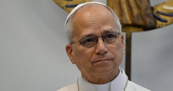 El Papa León XIV escuchó a víctimas de abusos y pidió máxima vigilancia