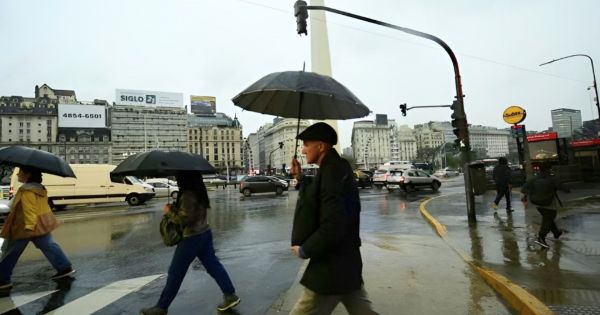 Buenos Aires, con cielo gris, humedad y lluvias: ¿Hasta cuándo seguirán las precipitaciones?