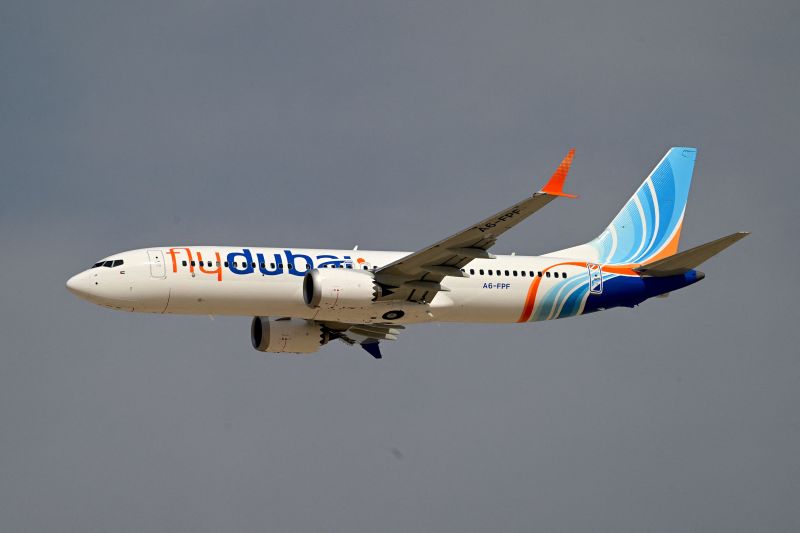 Un piloto fue apuñalado por su compañero y el avión aterrizó de emergencia en Arabia Saudita