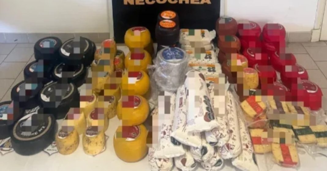 Estafa millonaria a una quesería en Mar del Plata: detuvieron a una mujer tras realizar 33 compras con pagos falsos Estafa millonaria a una quesería en Mar del Plata: detuvieron a una mujer tras realizar 33 compras con pagos falsos
