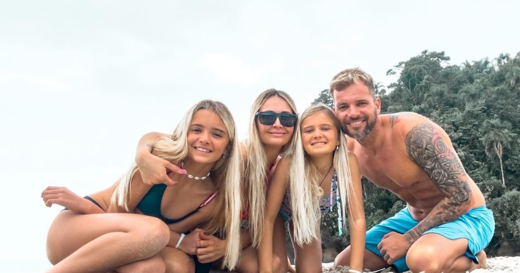 Es hija de un famoso arquero y una conductora y brilló arriba de la tabla de surf en su debut en los Juegos Suramericanos Es hija de un famoso arquero y una conductora y brilló arriba de la tabla de surf en su debut en los Juegos Suramericanos
