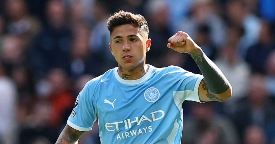 Amagó el centro y remató al arco: el golazo de tiro libre de Enzo Fernández con el que City abrió el mercador ante el Sunderland Amagó el centro y remató al arco: el golazo de tiro libre de Enzo Fernández con el que City abrió el mercador ante el Sunderland