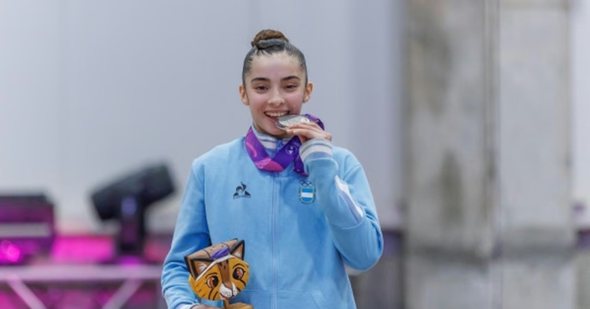 Tiene 16 años, ganó cinco medallas en los Juegos Suramericanos y hace rifas para poder competir en el Mundial de gimnasia