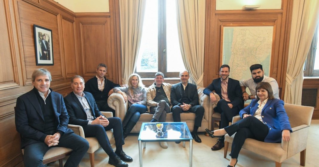 Crisis de la Mesa Política: por qué volvieron a romperse los vínculos entre los principales sectores del Gobierno Crisis de la Mesa Política: por qué volvieron a romperse los vínculos entre los principales sectores del Gobierno