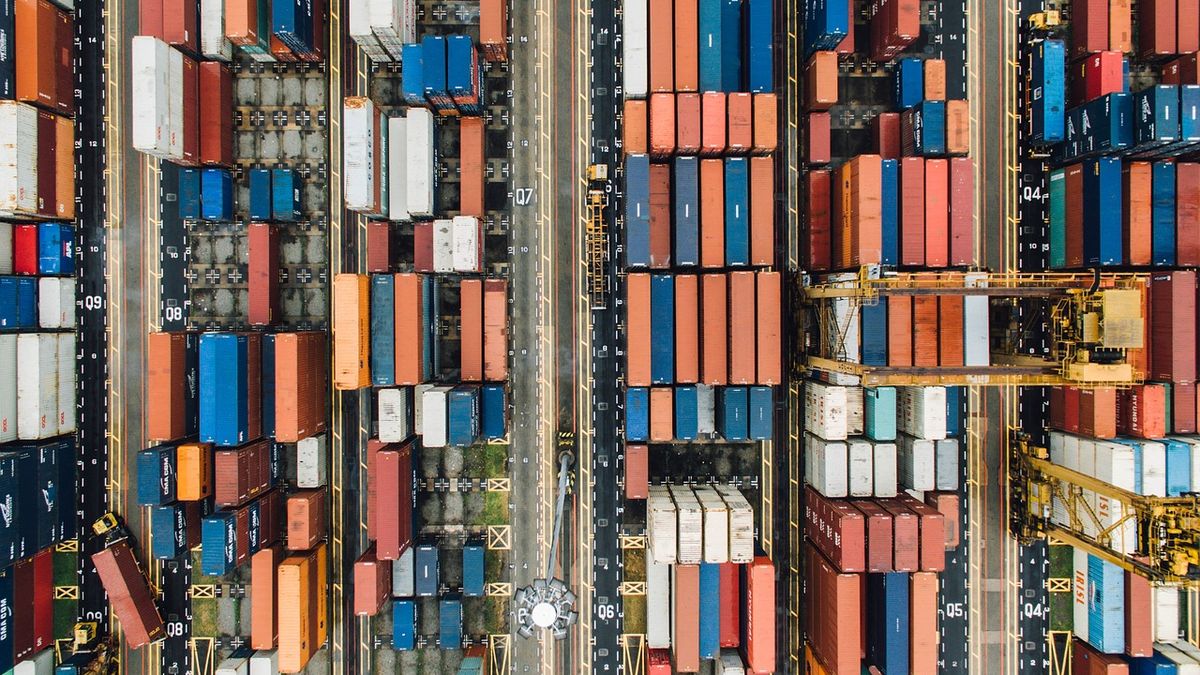 Sectores productivos cuestionan aumentos de costos y competencia desleal en la ley de competitividad