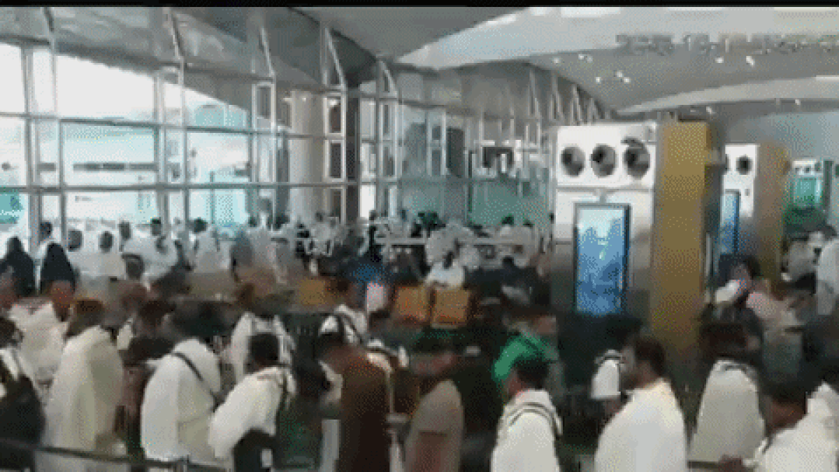 Tensión en Medio Oriente: el momento en que bombardean el aeropuerto de Arabia Saudita