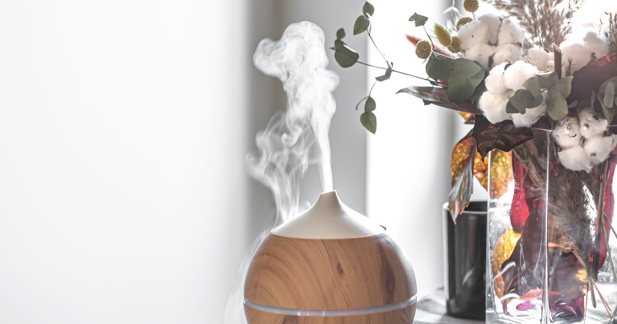 Chau a los sahumerios: el dispositivo eléctrico que es tendencia para aromatizar la casa