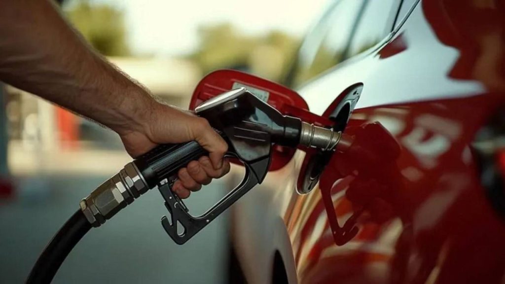 Precio de la nafta en CABA y PBA: a cuánto cotizan los combustibles hoy domingo 4 de octubre