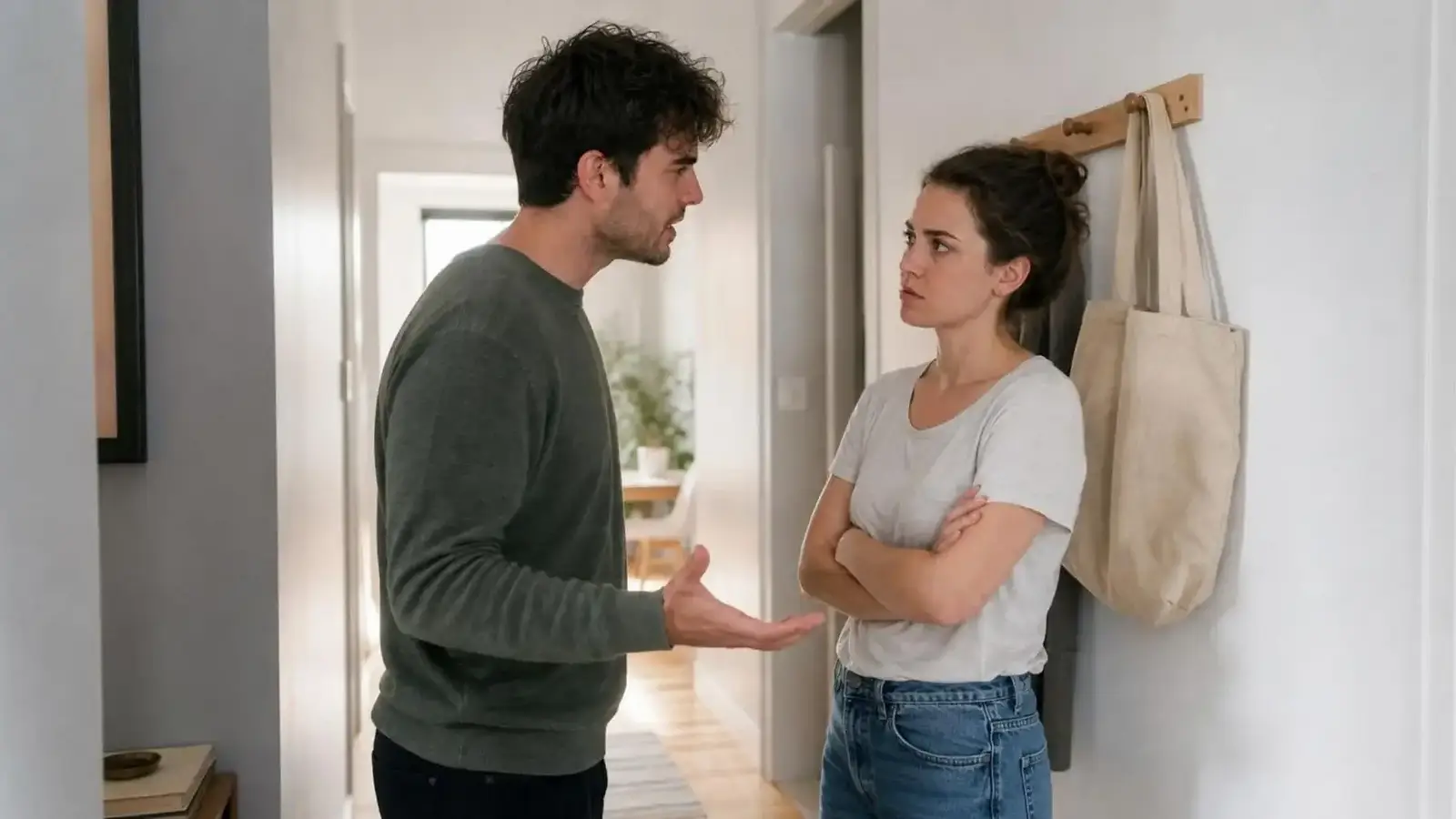 ¿Por qué las personas se cruzan de brazos? El gesto que no siempre indica enfado