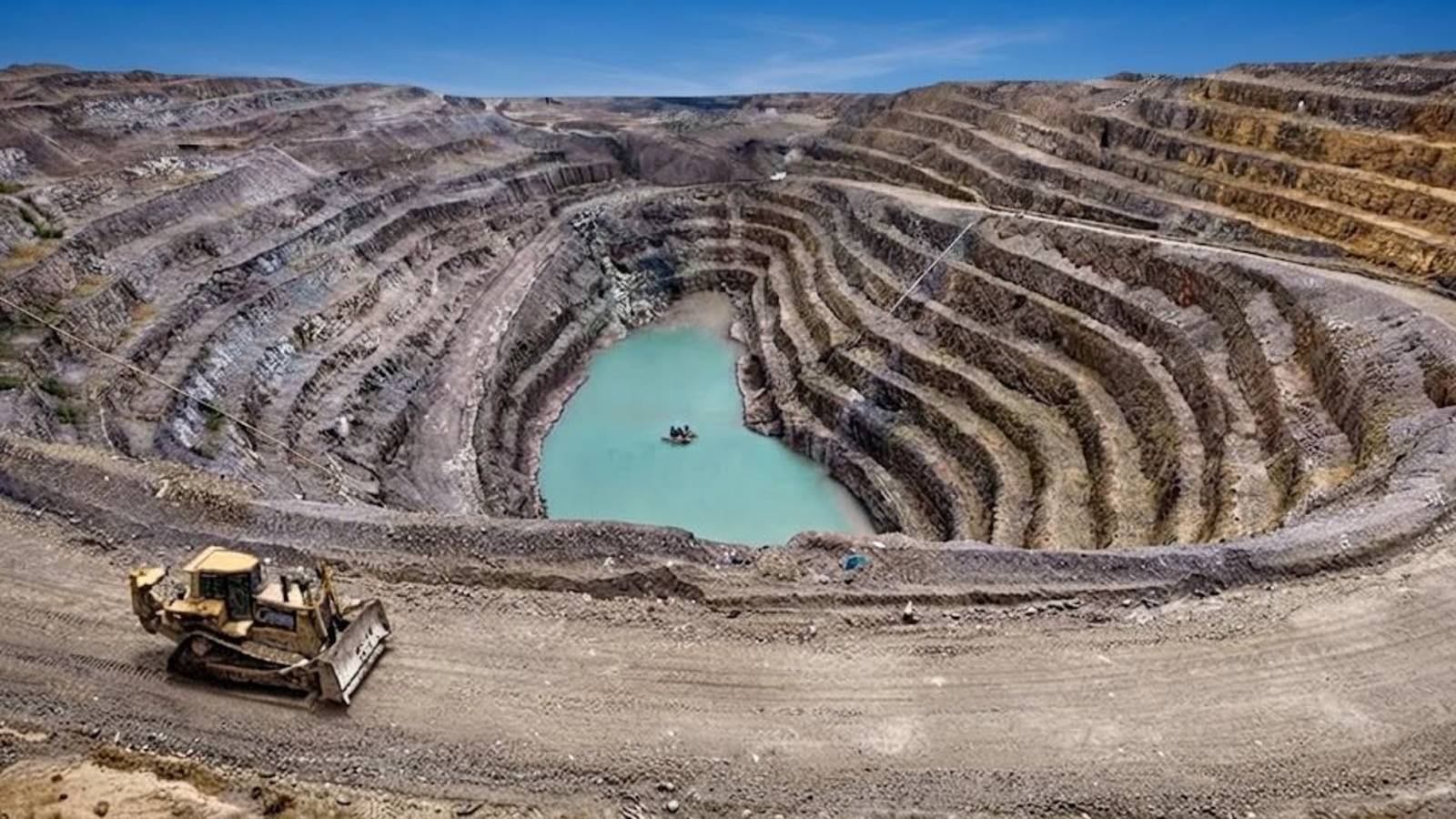 Jalil insiste con la megaminería de cobre para 2027 pese a la sequía y contaminación de 25 años