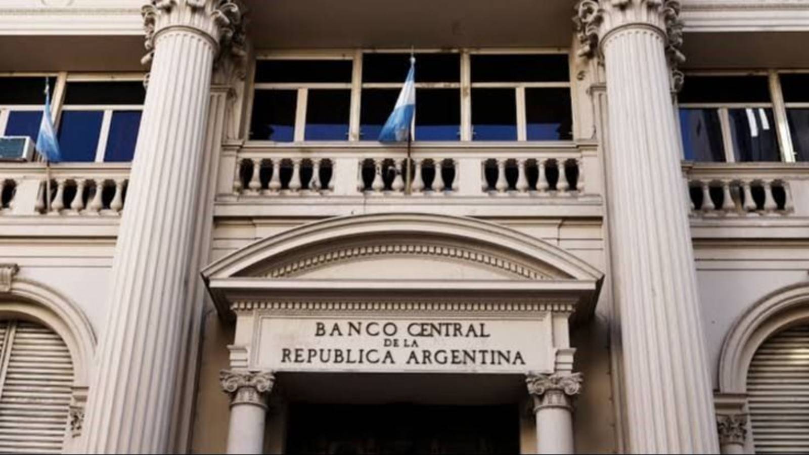 Marina Dal Poggetto advierte sobre la economía de Milei: "Está comprando menos dólares"
