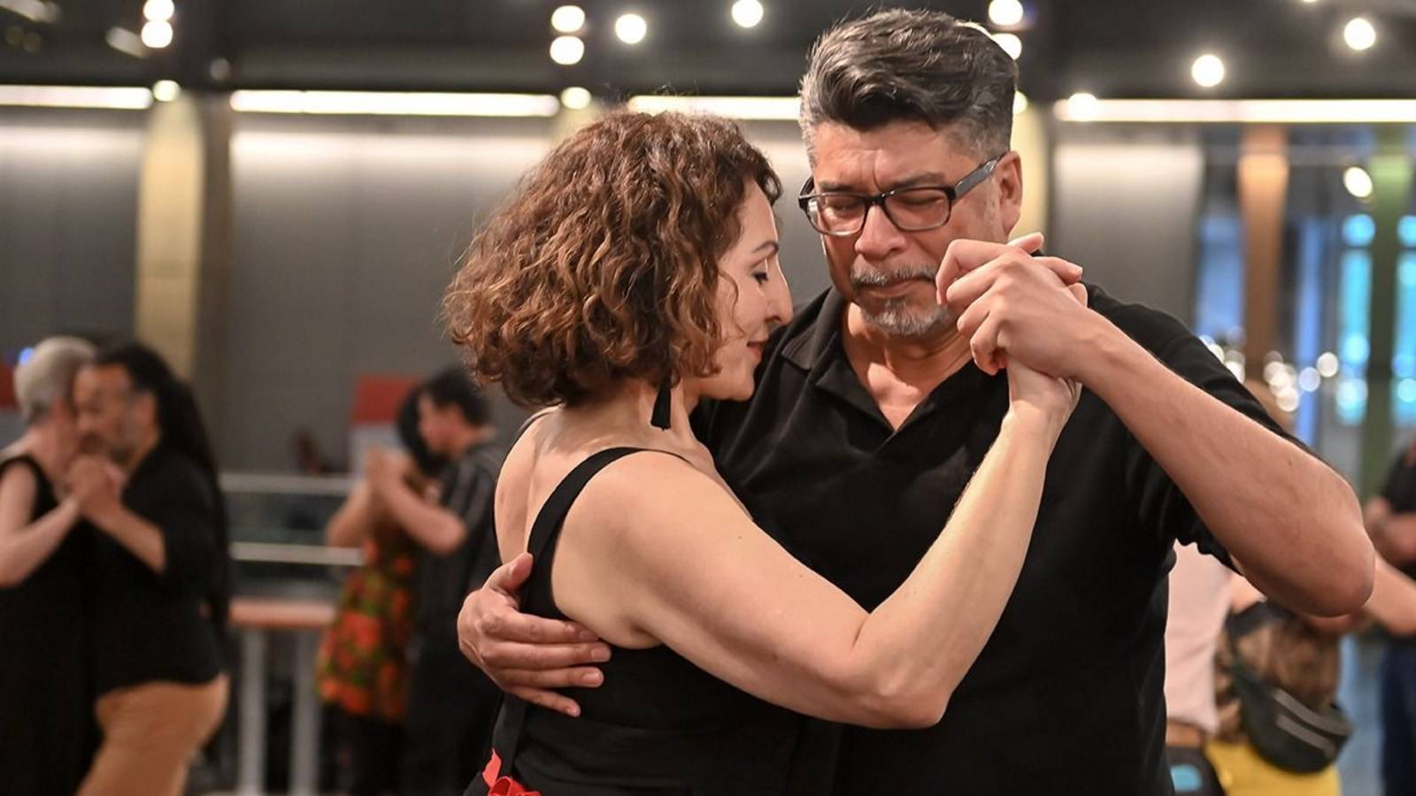 Milonga gratis en la Ciudad de Buenos Aires: cómo disfrutar de clases y shows con música en vivo