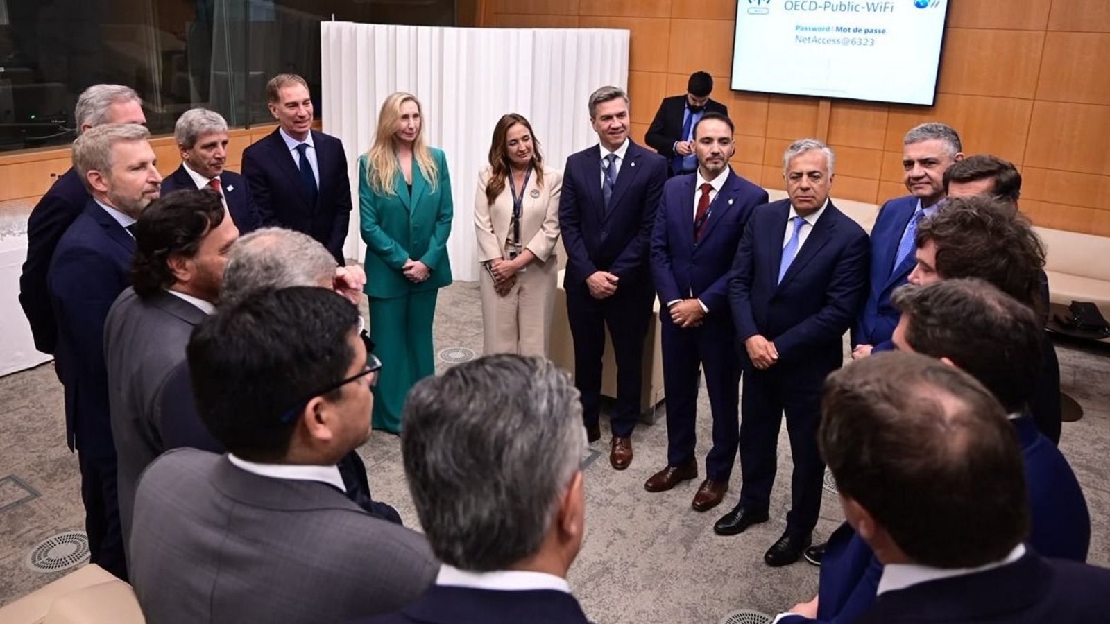 Santilli acelera las negociaciones y fija fin de mes como límite para suspender las PASO