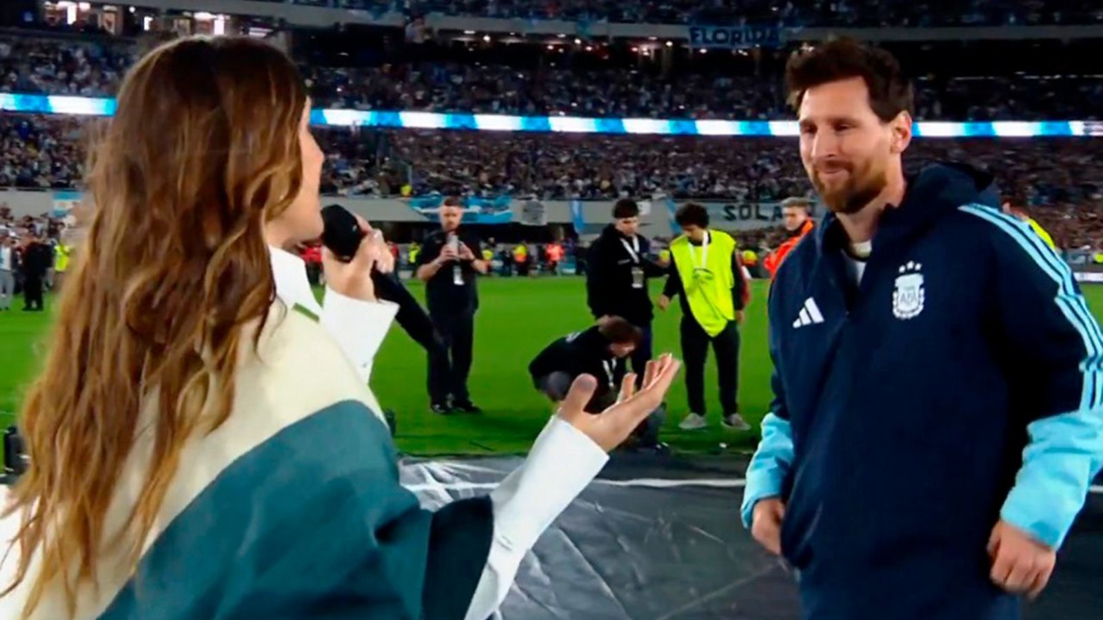 Soledad Pastorutti reveló la verdad detrás de las tarjetas que recibió en la despedida de Lionel Messi