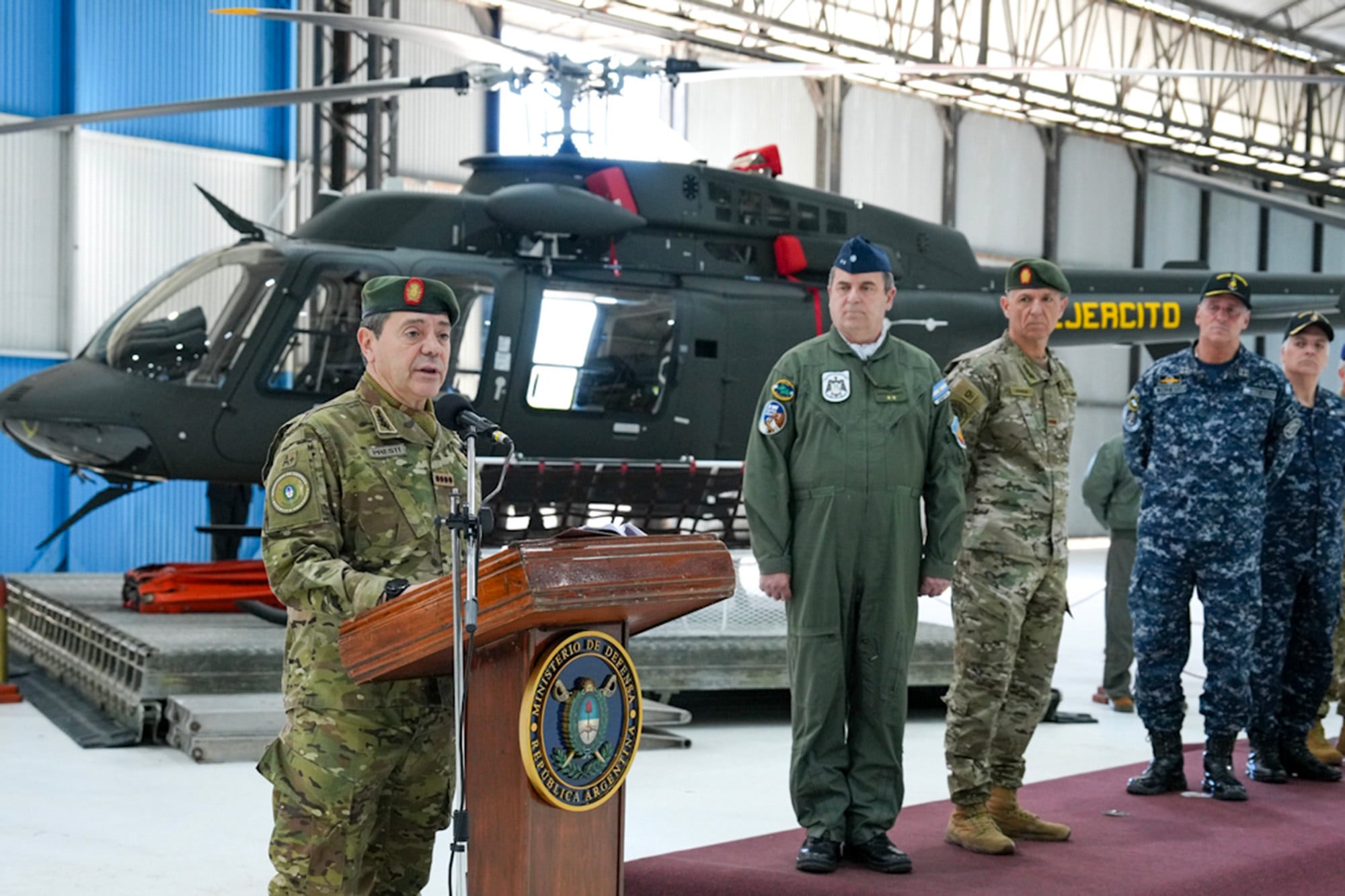 El secreto militar que impuso el Gobierno sería por la compra de equipamiento de los F-16, submarinos y drones