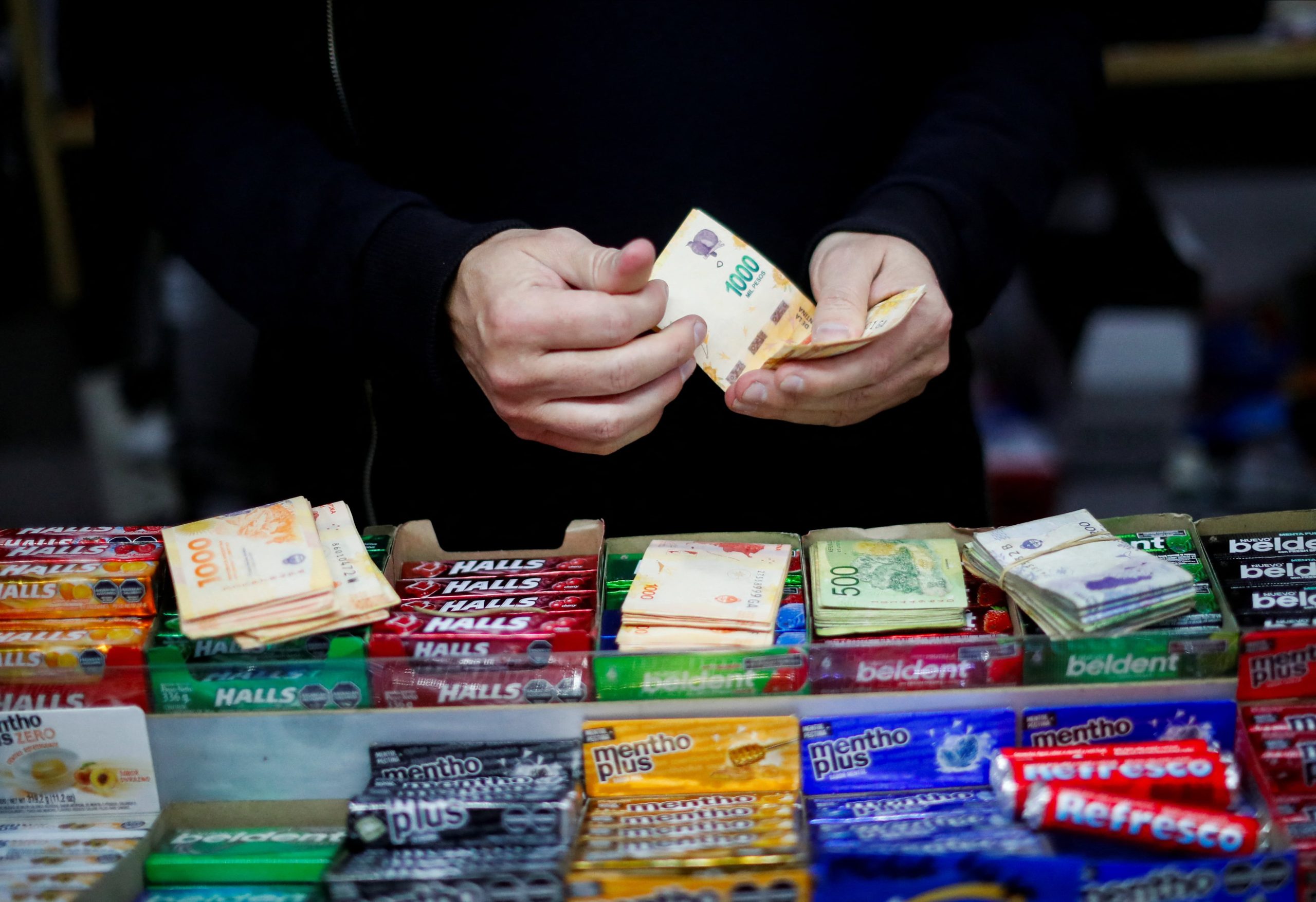 El BCRA anticipa presiones sobre la inflación en el último trimestre: cuáles son los tres rubros que pueden empujar los precios