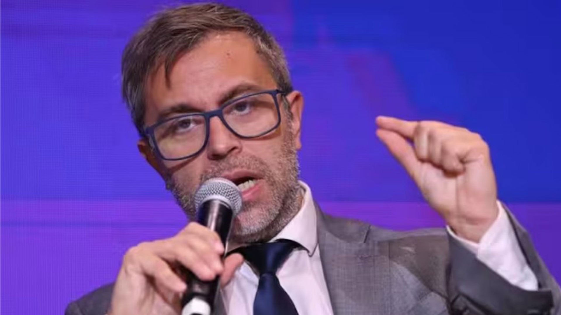 El secretario de Finanzas pronosticó calma en 2027: "Hay poca munición para correr contra el dólar en el año electoral"
