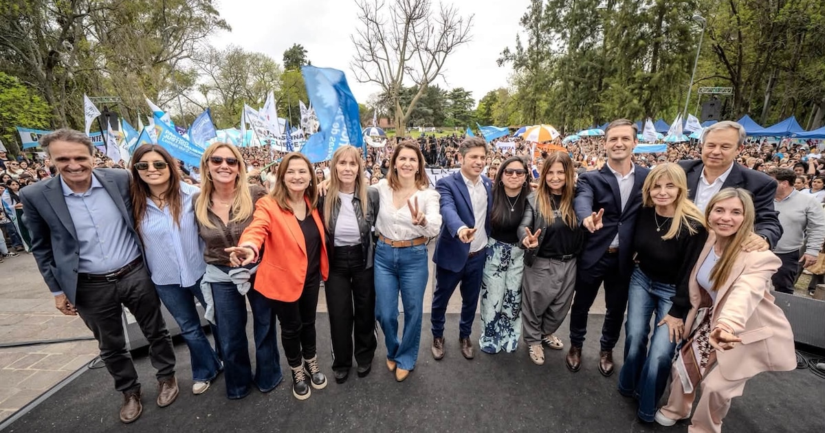 Una intendenta peronista sumó una foto con Axel Kicillof de cara a la disputa por la gobernación en PBA