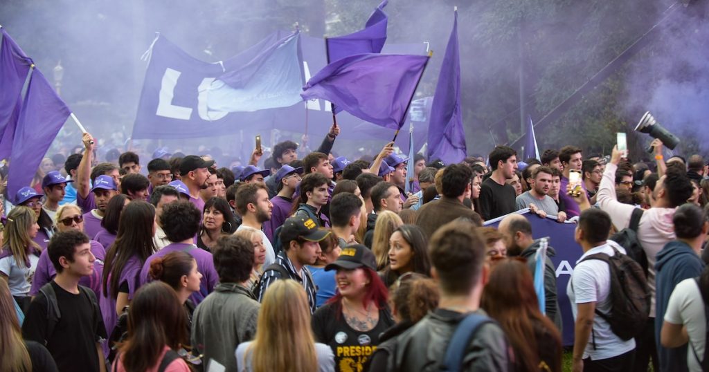 En medio del debate por los candidatos jóvenes, LLA prepara un congreso con más de 1.000 militantes para mostrar estructura