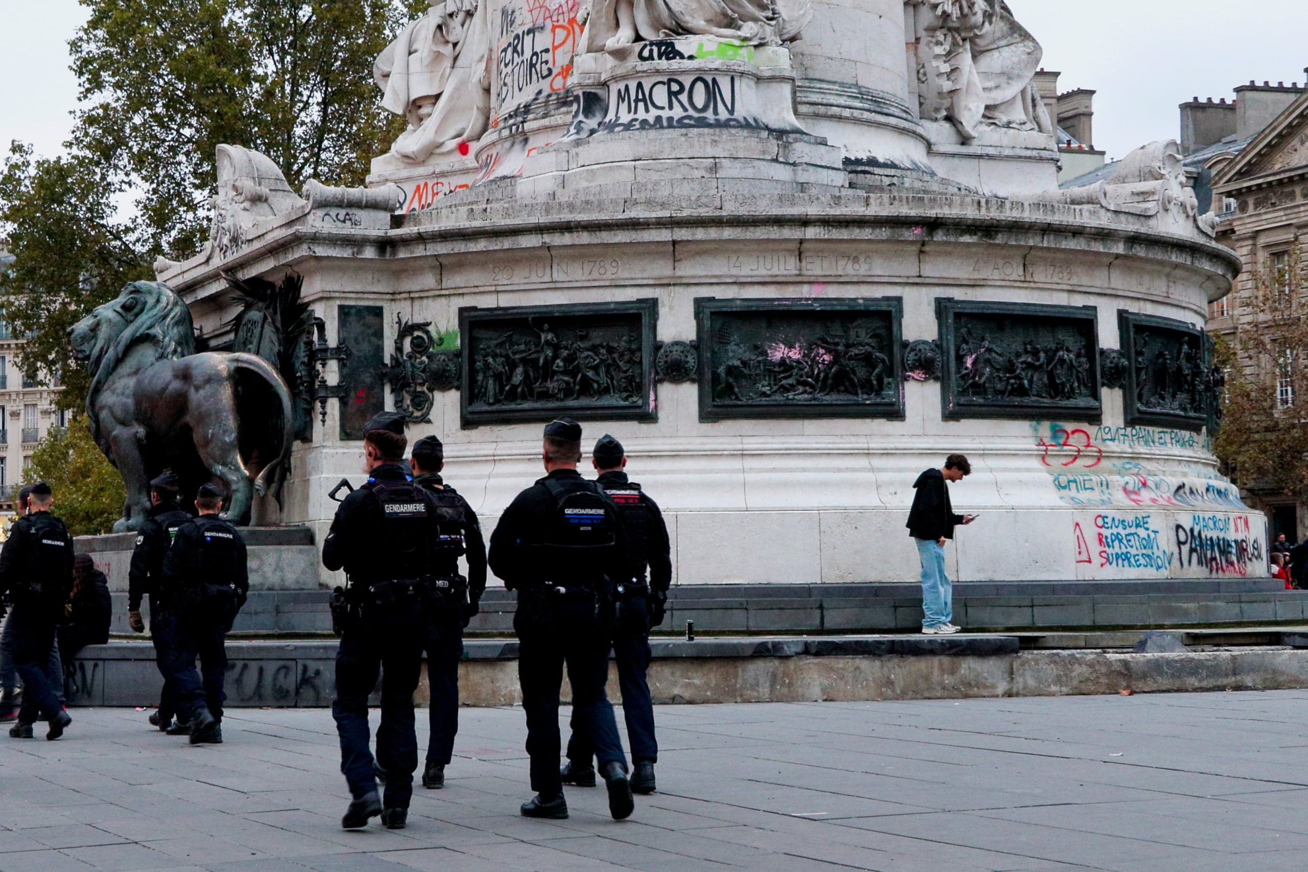 Francia reconoce errores de seguridad en las protestas y promete mayor presencia policial para la próxima manifestación