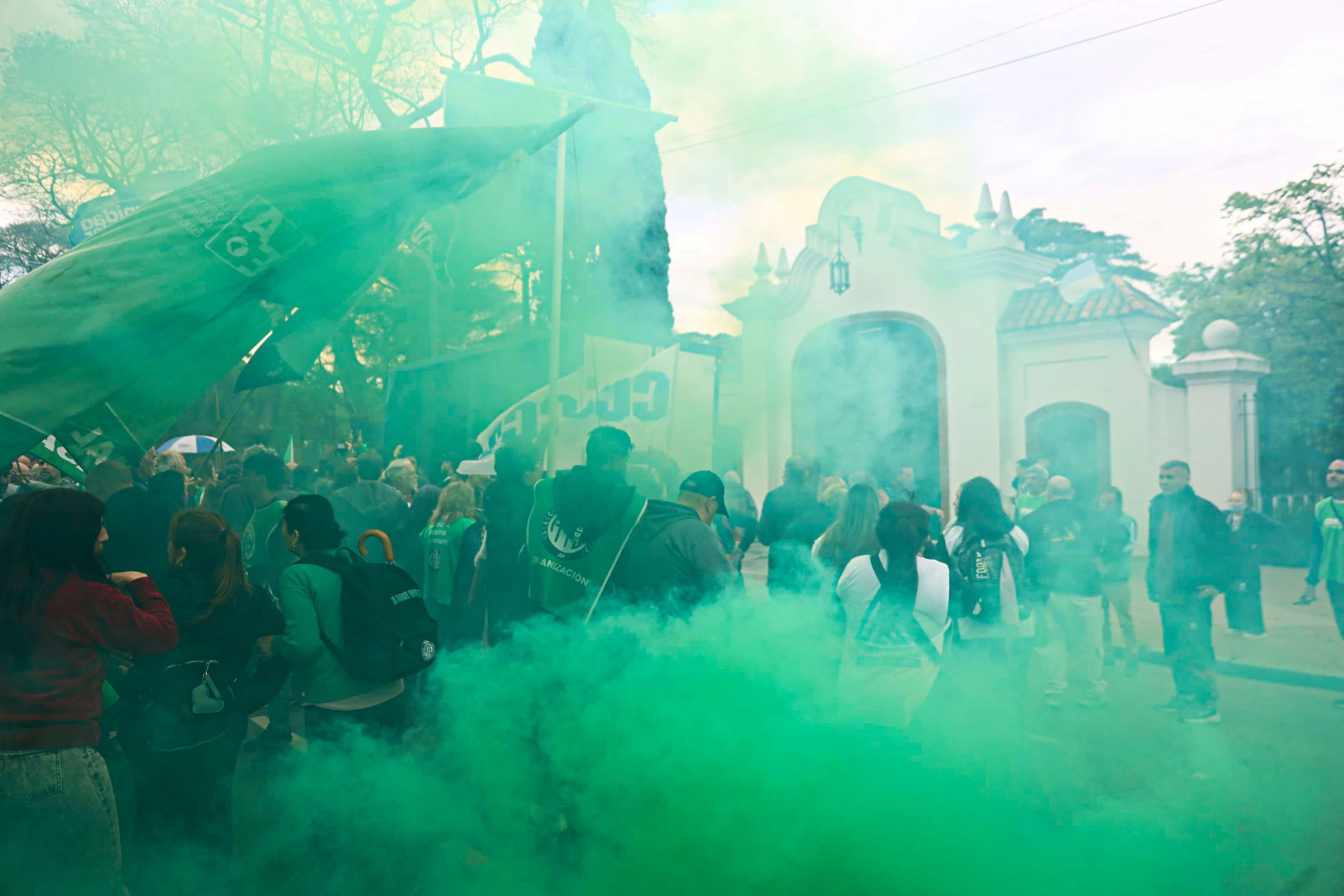 ATE protestó frente a la Quinta de Olivos contra el nuevo plan de retiros voluntarios del Gobierno