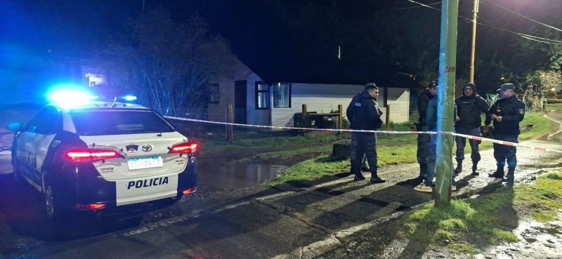 Horror: degolló a su hija de 3 años en medio de una discusión con su pareja e intentó quitarse la vida