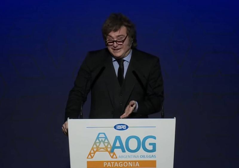 Javier Milei expone ante empresarios en Neuquén: "Me niego a creer que los argentinos voten hacia atrás"