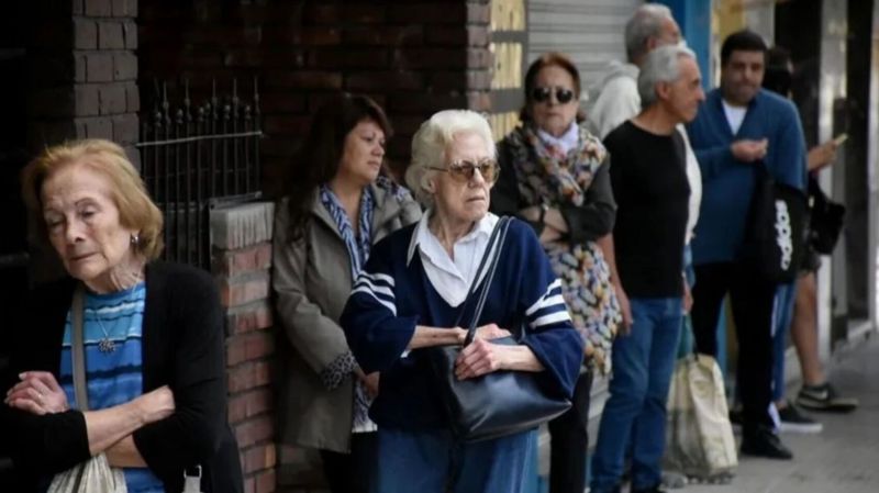 Oficializaron un nuevo aumento en las jubilaciones y asignaciones a partir de noviembre: cuáles son los nuevos montos