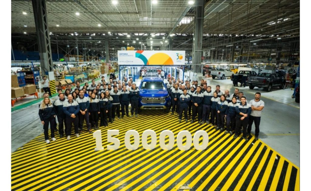 Stellantis alcanzó 1,5 millones de vehículos fabricados en Córdoba y ratificó sus planes industriales