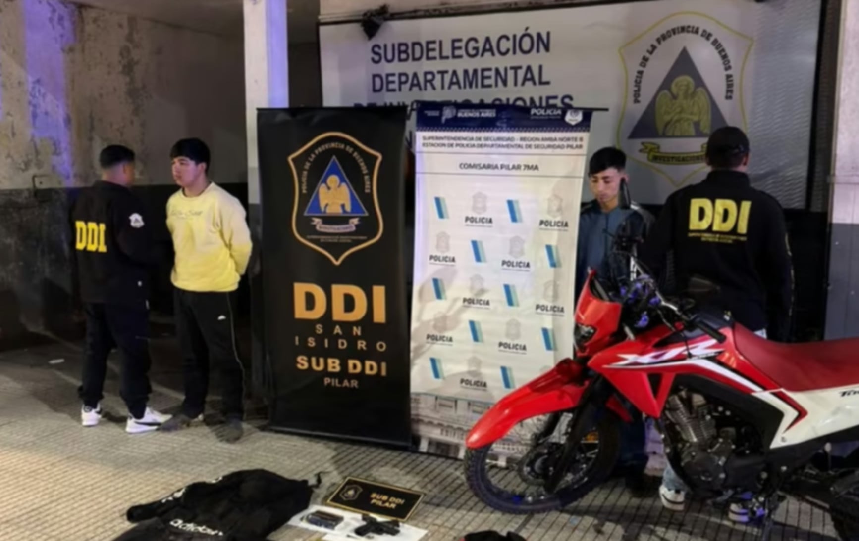 Balearon a un adolescente en Pilar y hay tres detenidos