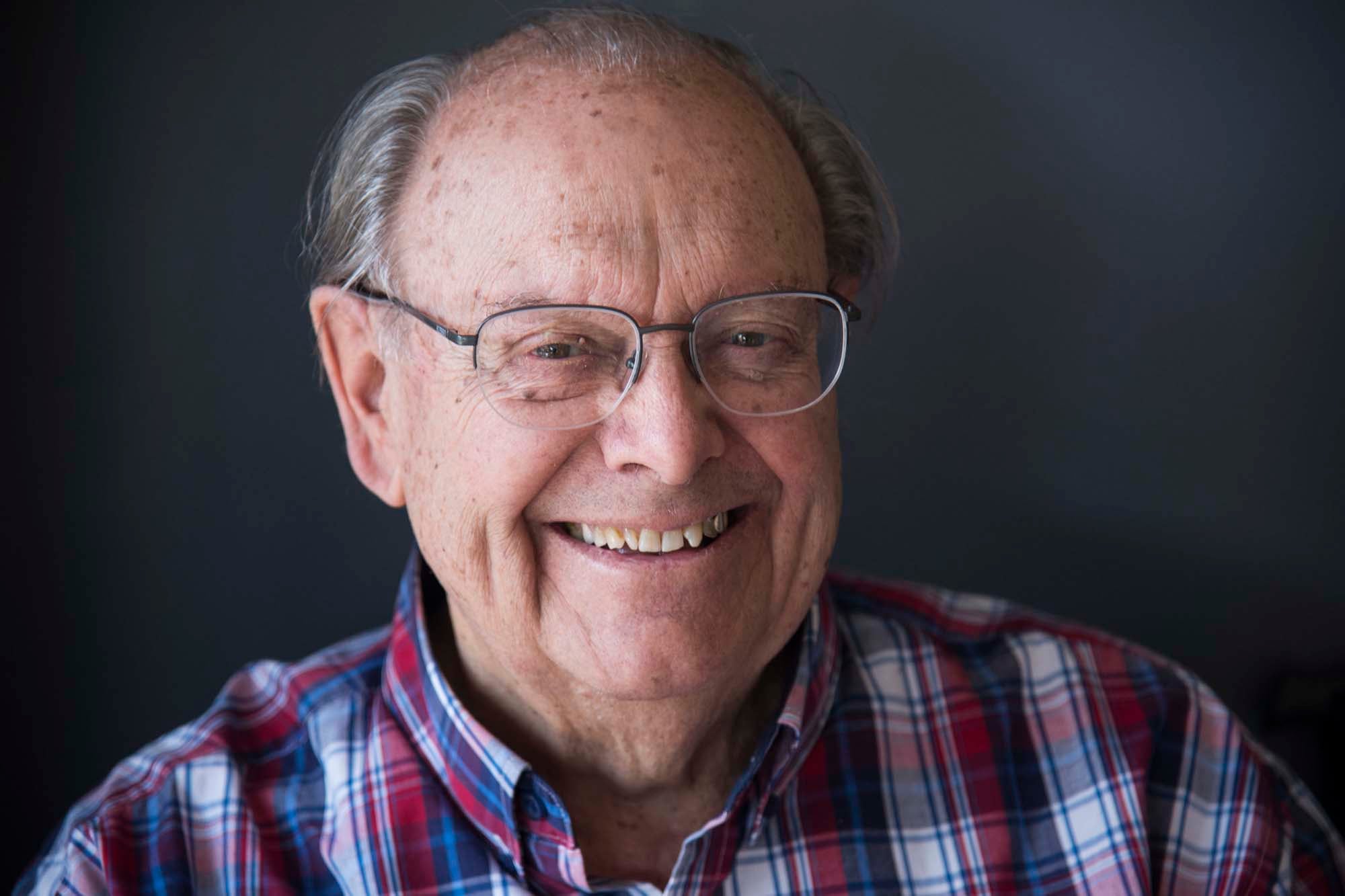 Pedro Luis Barcia. “Padecemos sisifismo: subimos la ladera con una piedra que se nos cae y volvemos a empeñarnos sin reflexionar por qué se nos cayó”