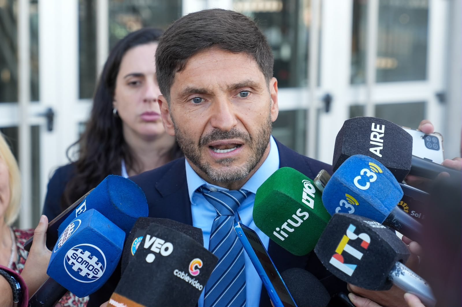 Pullaro mandó a estudiar la Constitución a abogados penalistas