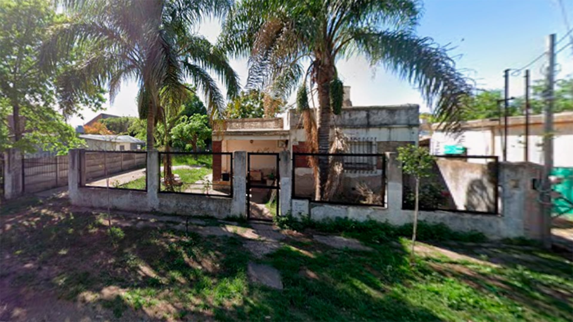 Hallaron muertos a una pareja y sus tres hijos adolescentes en Merlo: sospechan que el padre los mató y se suicidó