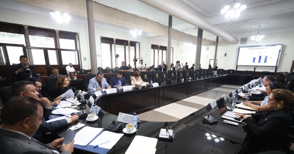Desarrollo Social y Educación piden juntos más de 4.372 millones de dólares para el presupuesto de 2027 y lo justifican en el Congreso de Guatemala