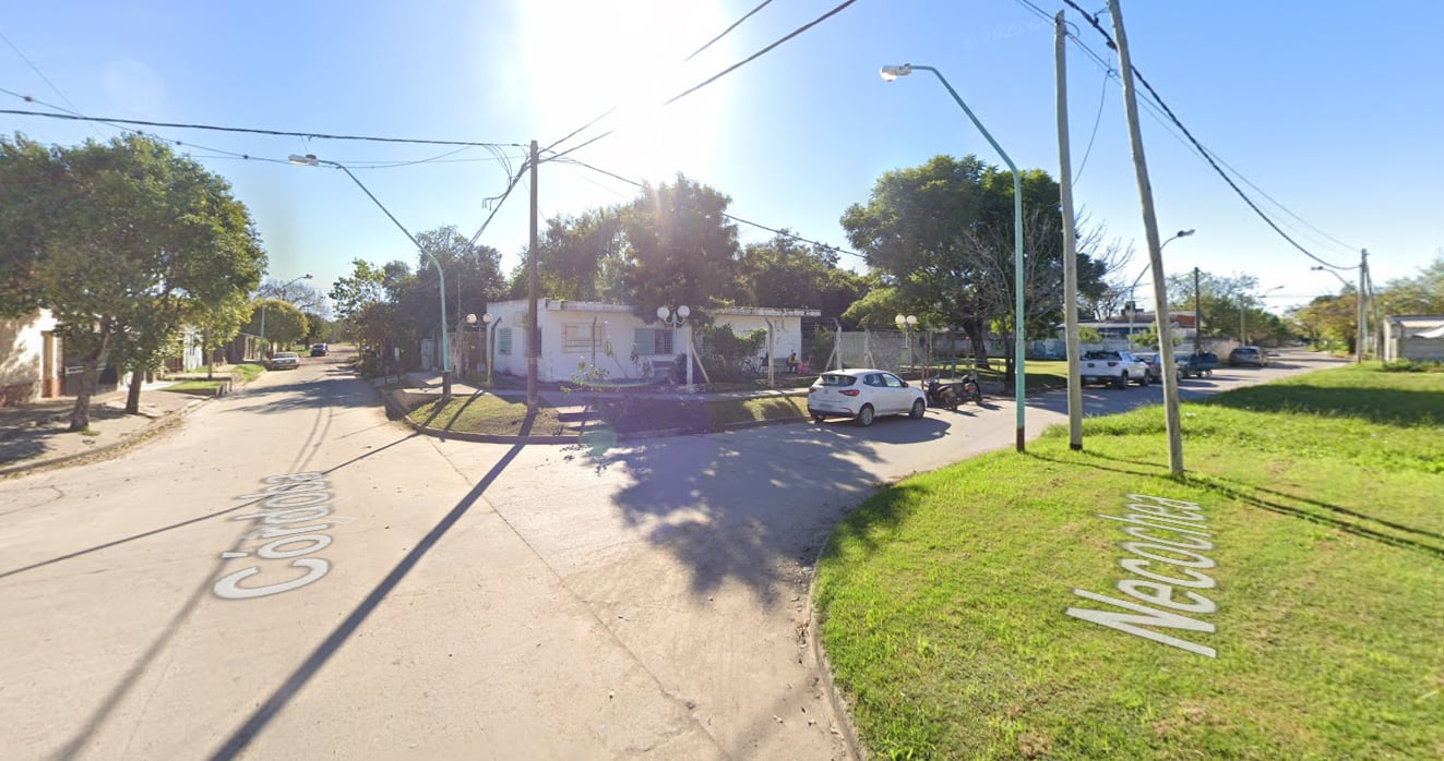 Un pasajero ahorcó a un remisero por diez cuadras para robarle en Santa Fe