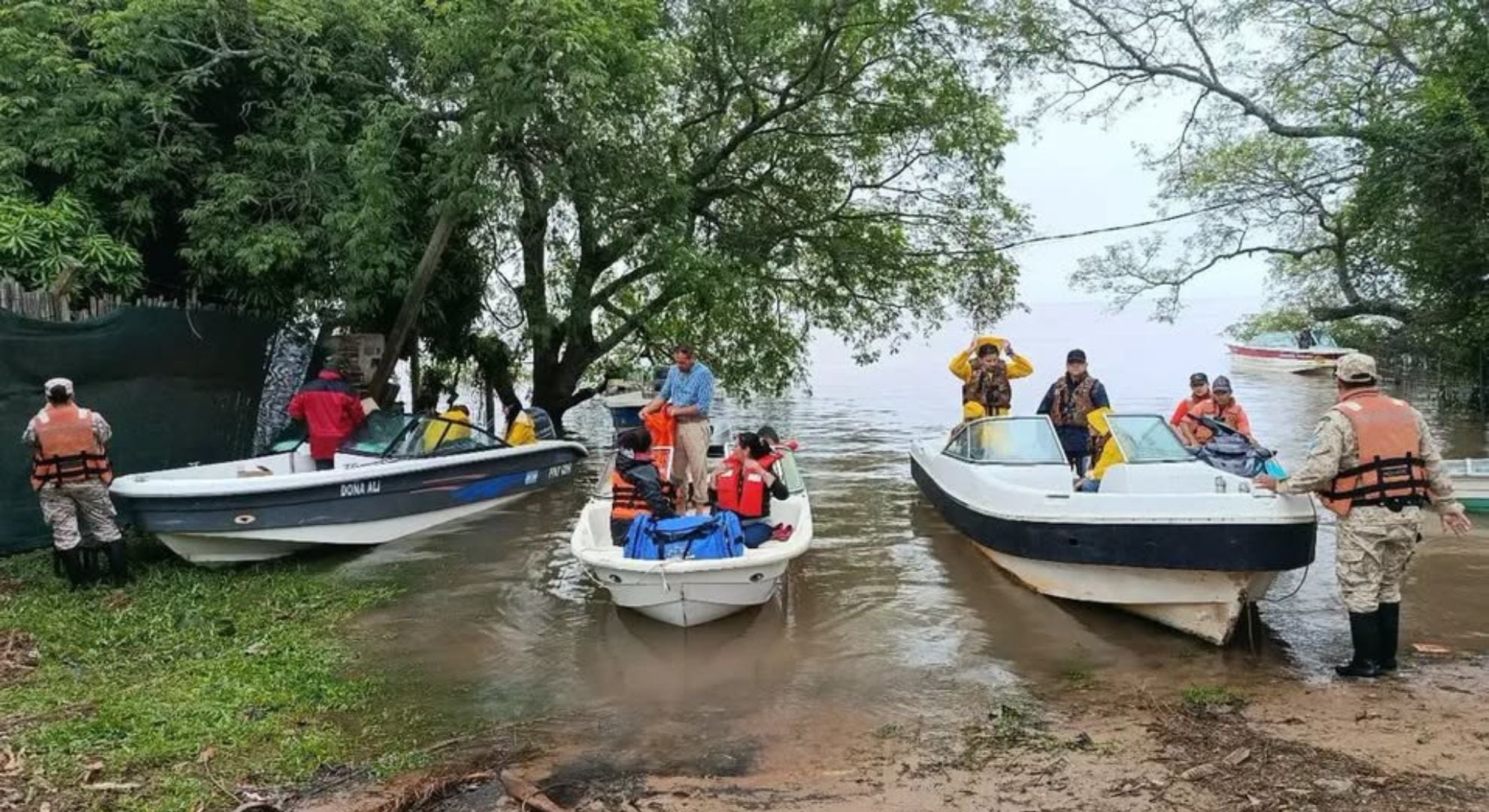Continúa la emergencia hídrica por El Niño en cuatro provincias: evacuados, rutas cortadas y zonas aisladas