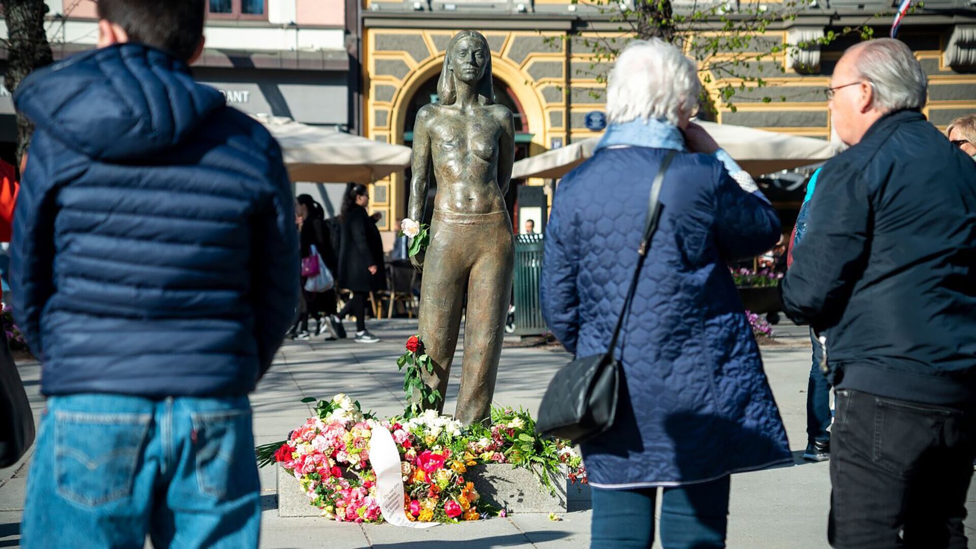 La mujer detrás de la primera estatua en representar al cáncer de mama: esculpir la realidad donde la sociedad prefiere el olvido