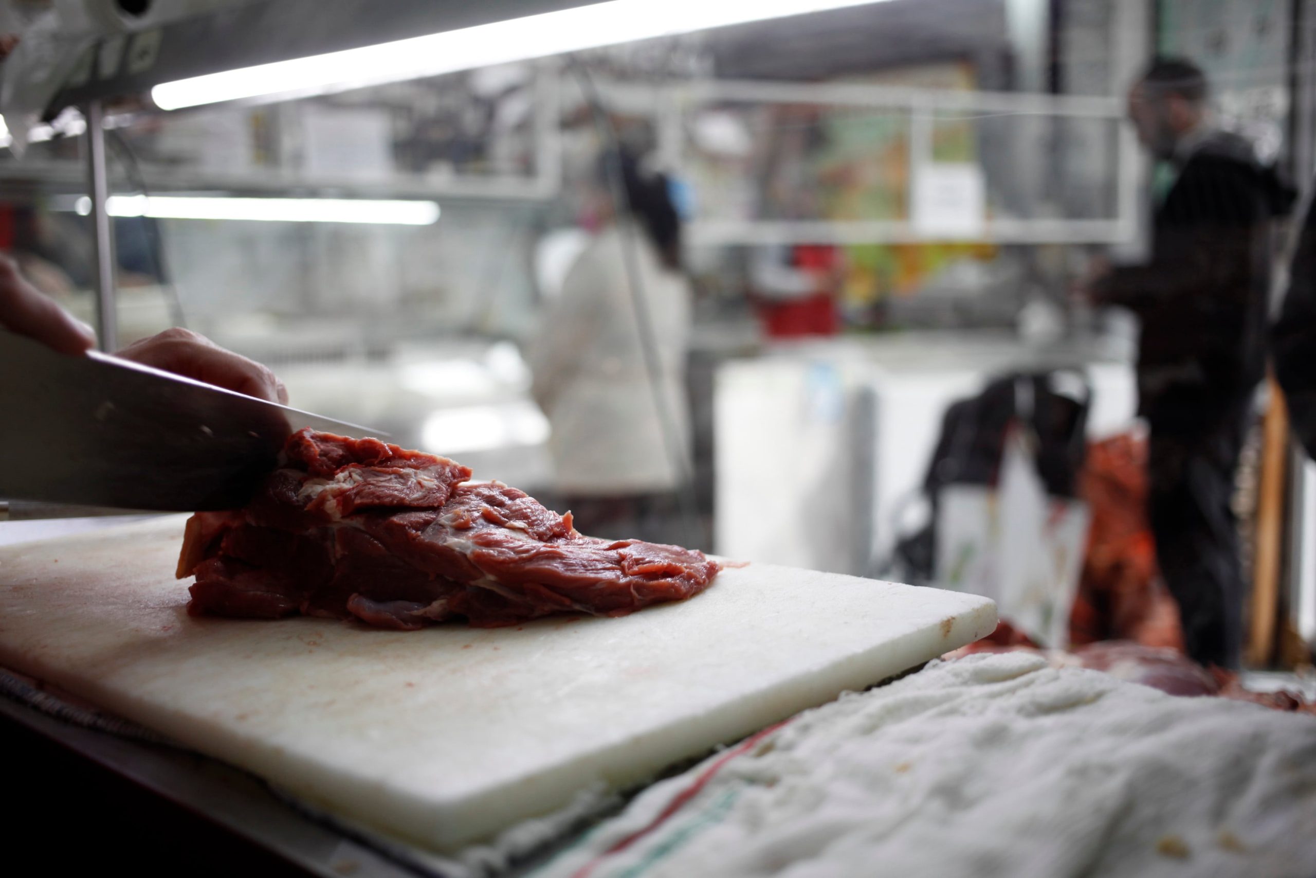 La industria de la carne busca acomodarse ante los niveles de consumo más bajos del siglo