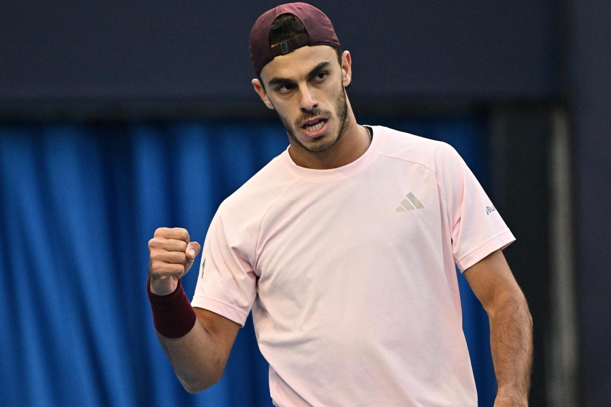 Francisco Cerúndolo avanzó a los cuartos de final de Bruselas y logró un valioso registro en canchas duras
