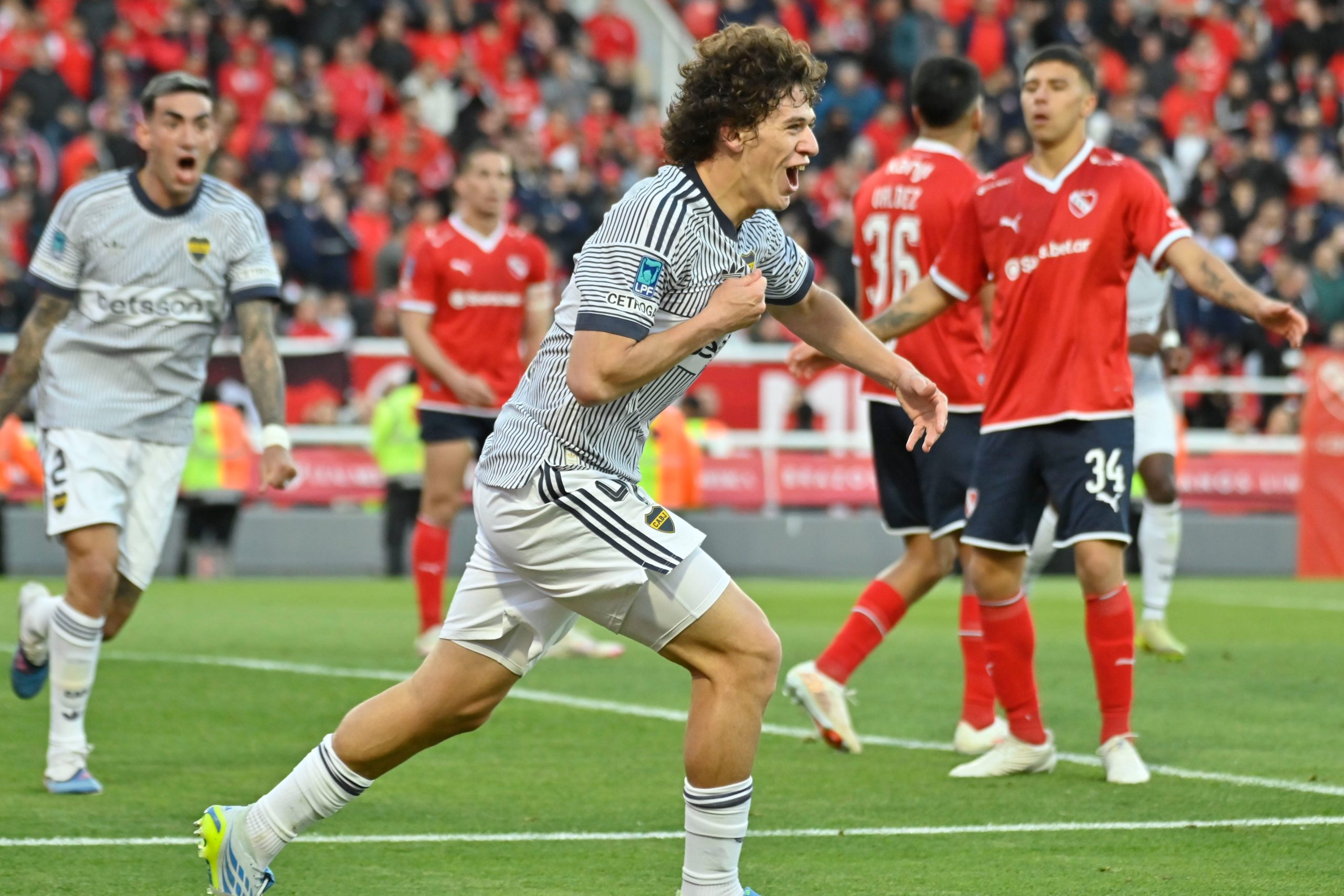 Boca juega con viento a favor: 1 a 0 contra Independiente en Avellaneda