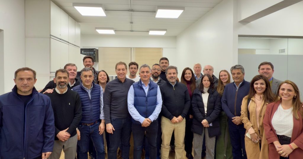 La Libertad Avanza prevé una dura negociación con el PRO en PBA y acelera su armado partidario