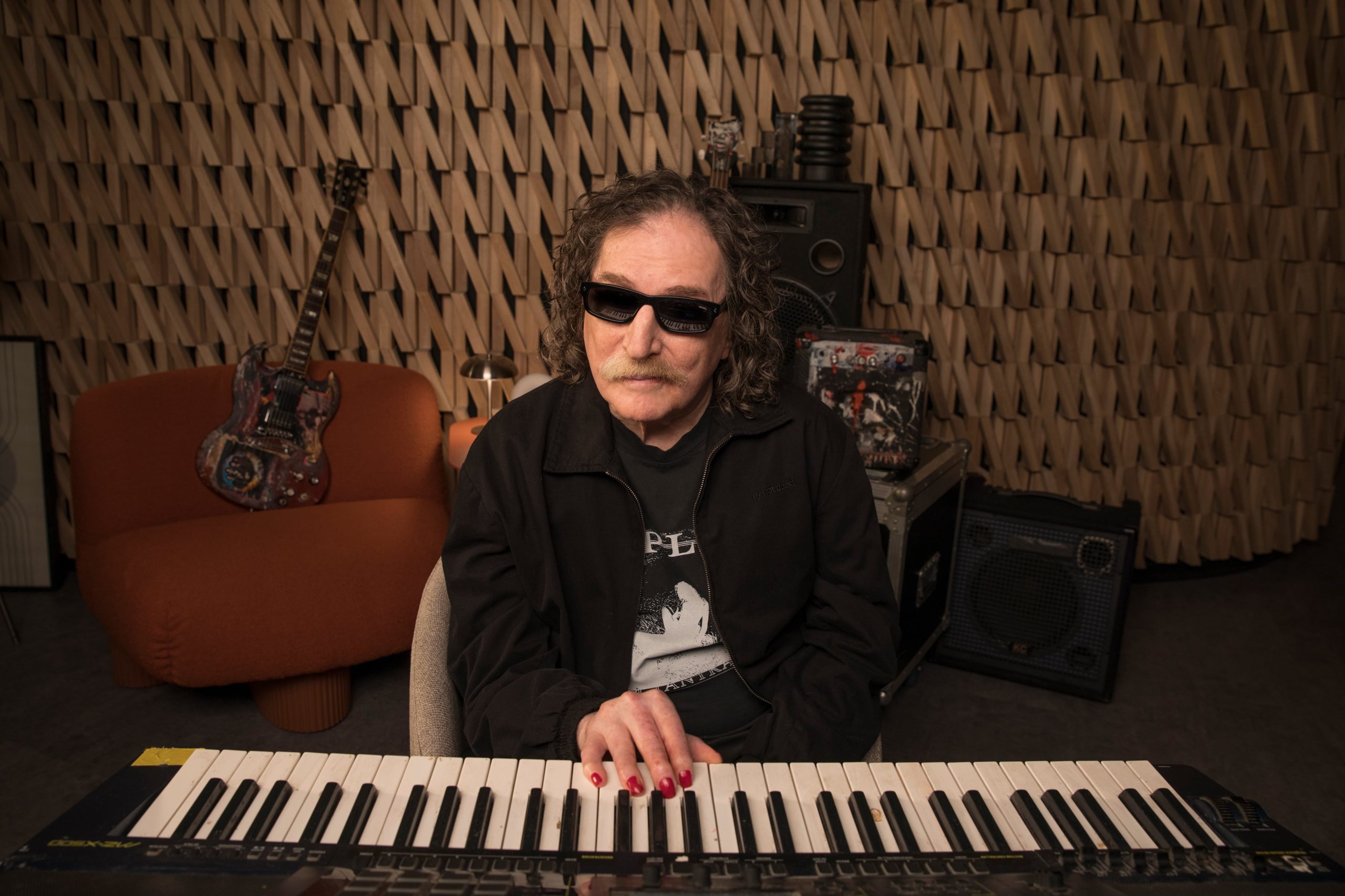 El sorpresivo anuncio de Netflix durante el cumpleaños 75 de Charly García: “Ahora sí”