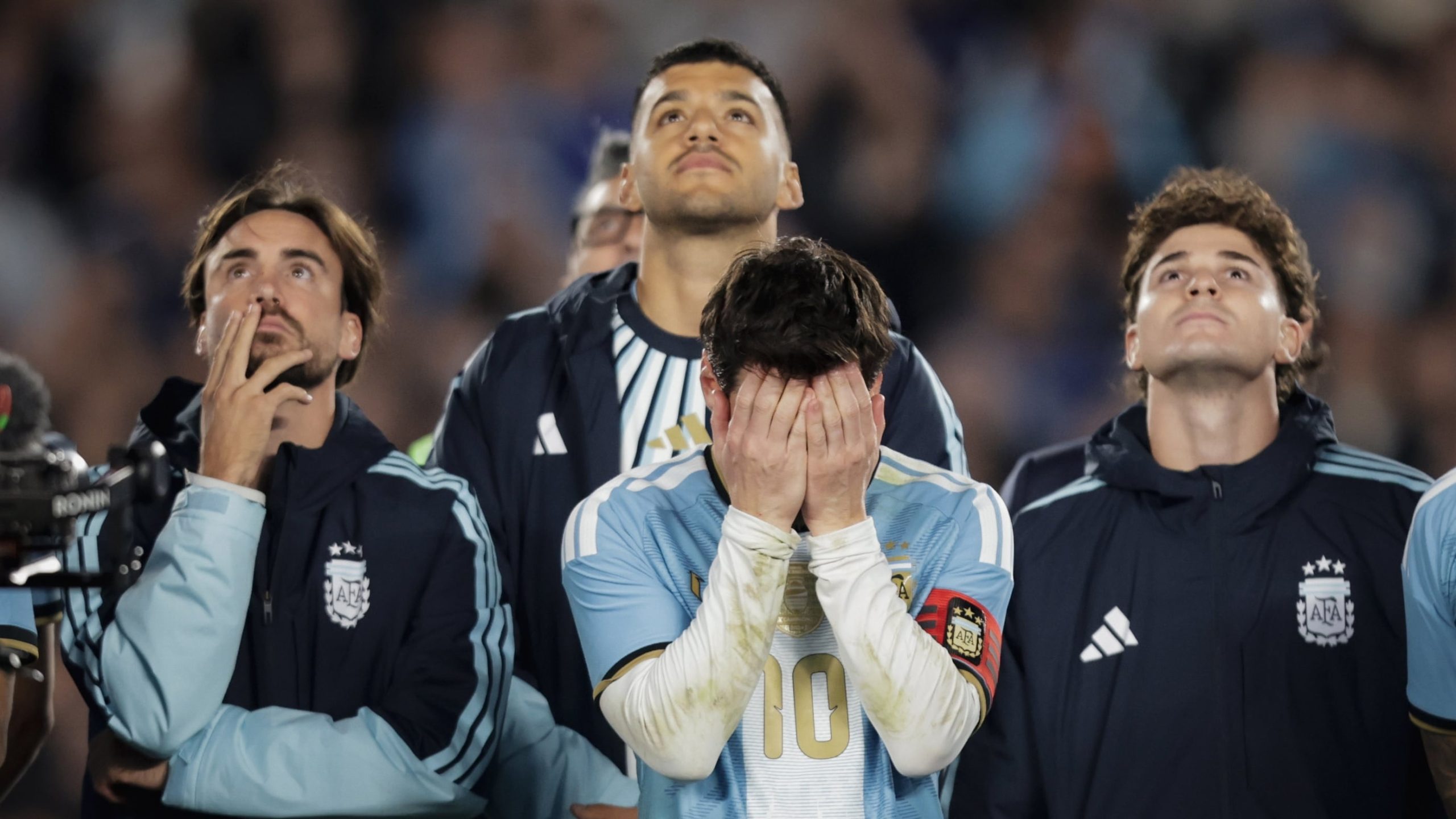 Lo que no se vio de la despedida de Messi: la secuencia de su gol desde la platea, el blooper de los drones y las jugadas que lo hicieron enojar