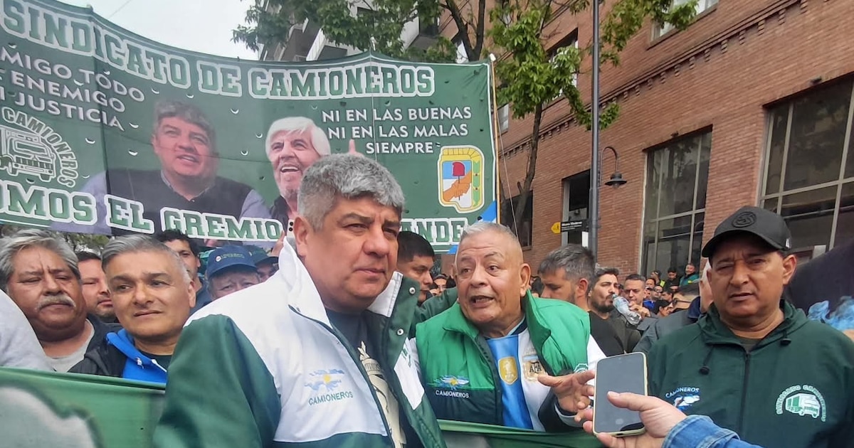 Camioneros presionó en la calle por las indemnizaciones de USD 200 millones, pero no se incluirán en los nuevos pliegos