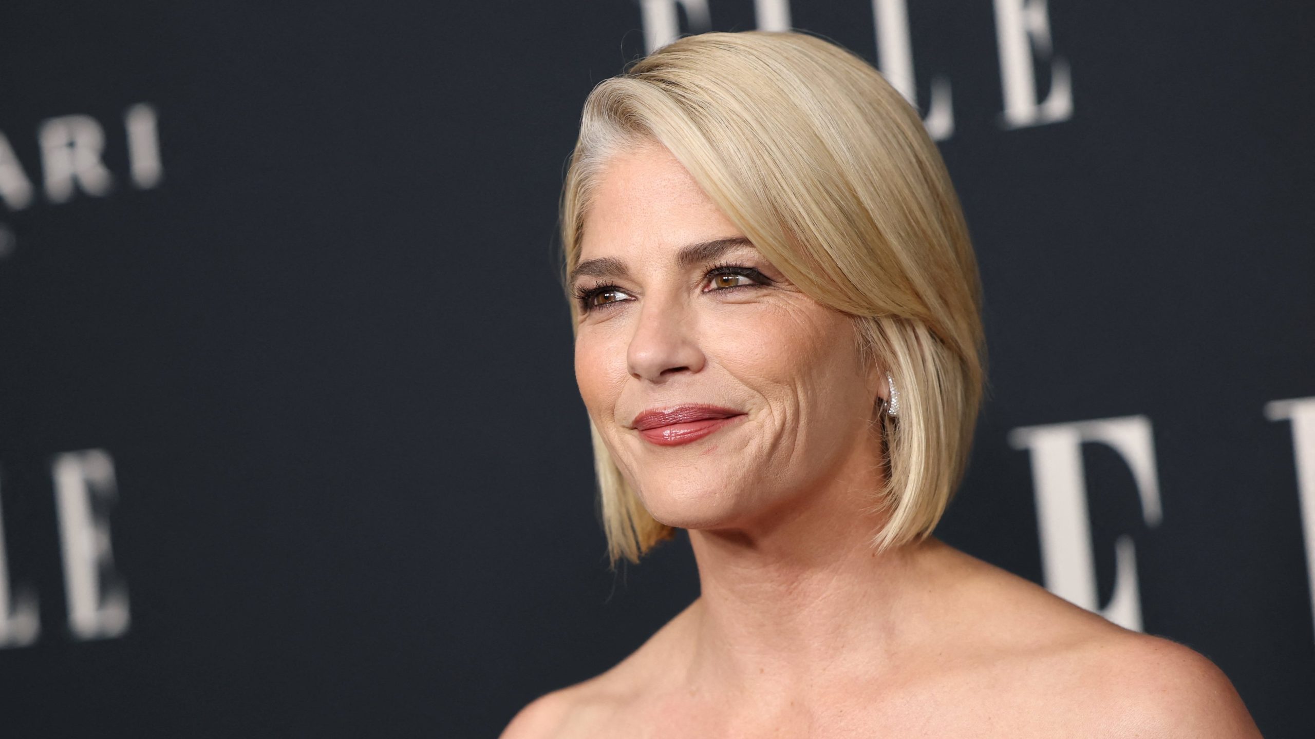 Selma Blair reaparece en redes sociales y habla sobre el altercado que protagonizó en un avión