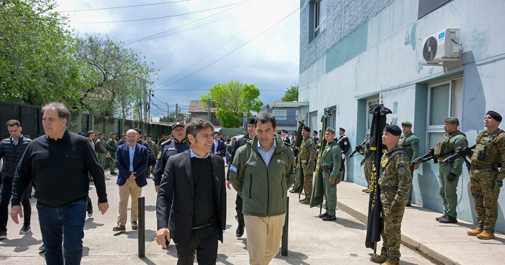 Kicillof sale a contener y mostrar coordinación en medio del pedido por las policías municipales