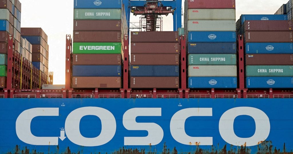 Alemania bloquea la compra de una empresa a la china COSCO por riesgos para las cadenas de suministro